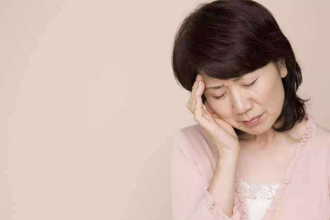 59岁女子体检发现罕见肺部肿瘤,49岁女子患甲状腺癌