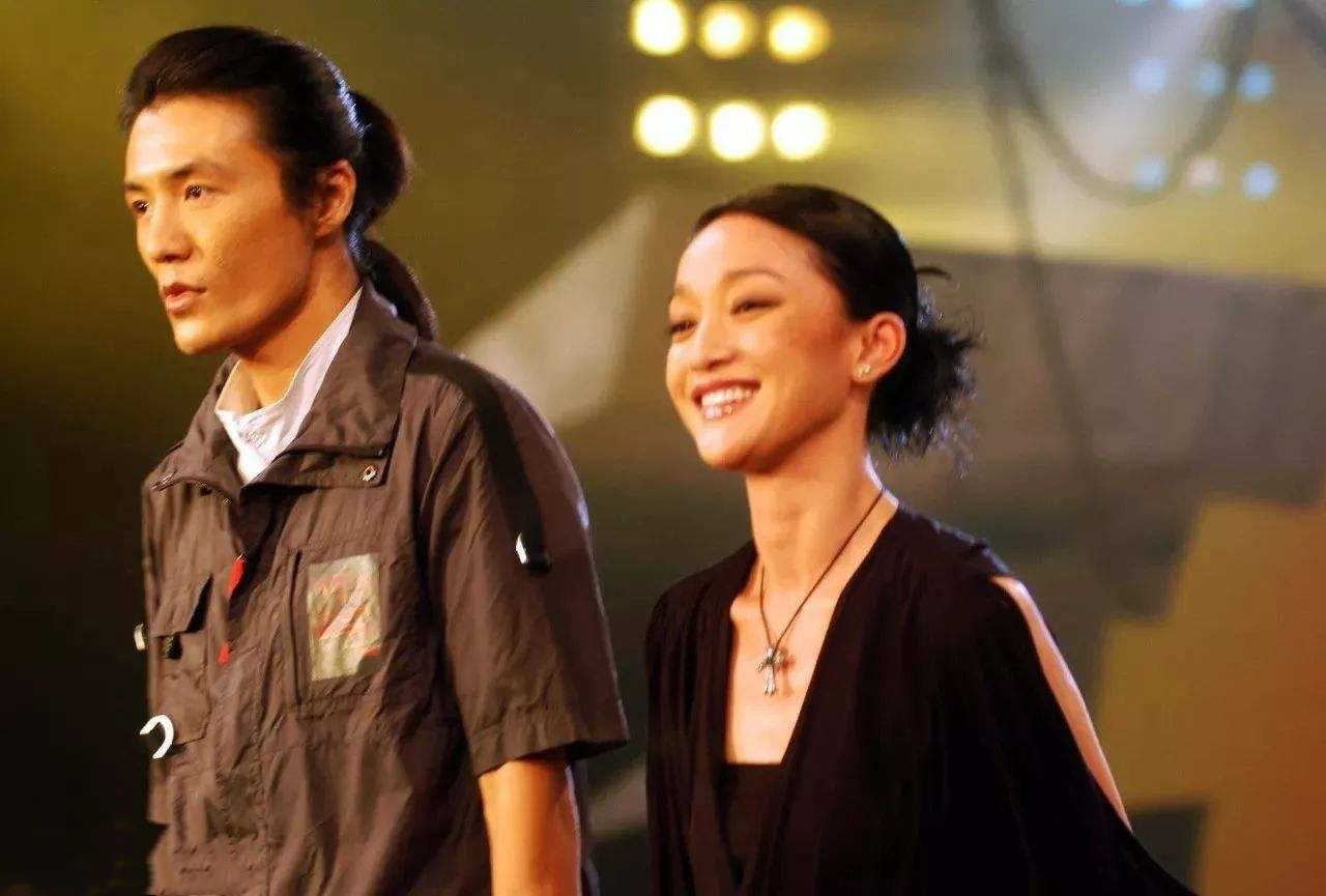 9对“阴阳相隔”的昔日情侣，4个癌症，3个自杀，2个意外