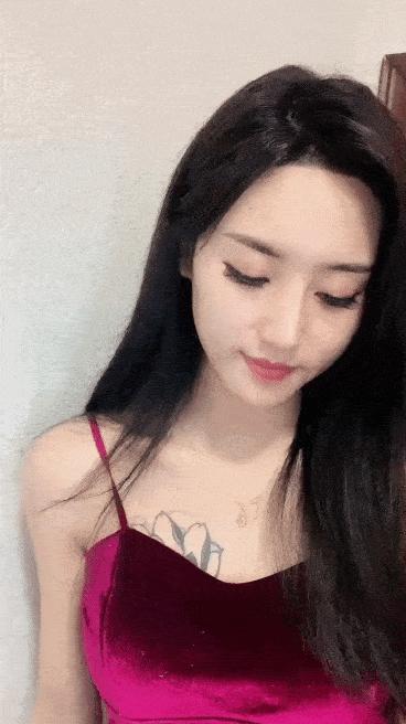 女生在公共场合故意让你难堪,现在的女生一点自知之明都没有