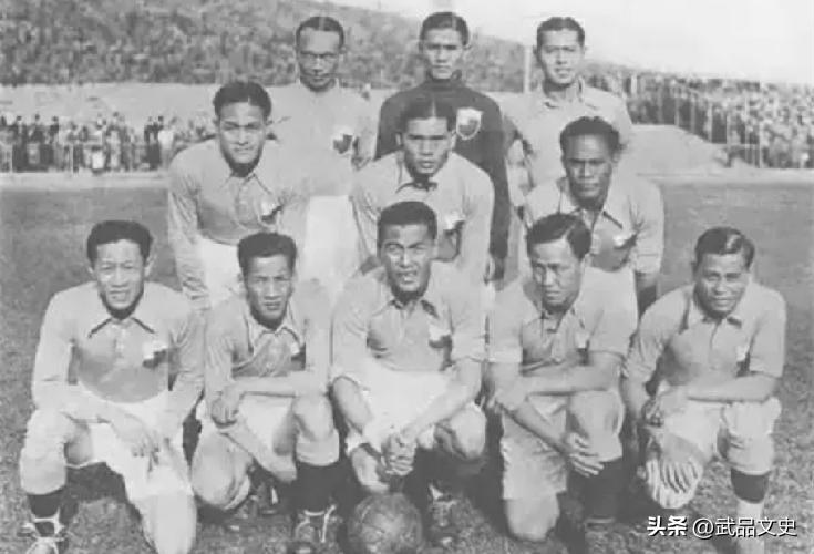 听戏要听梅兰芳看球就看李惠堂,球王李惠堂当年横扫全欧洲
