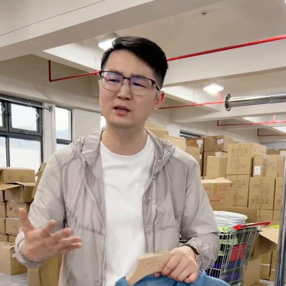 看看现在的衣服有多便宜,看看衣服的价格