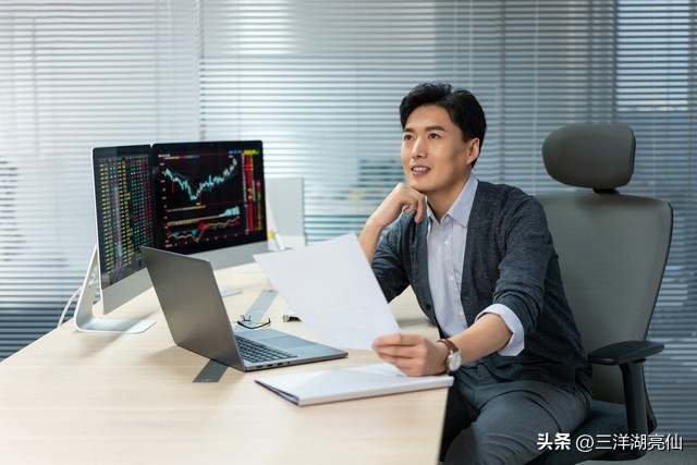 年轻人为什么都不爱生娃了,为啥年轻人不爱生娃