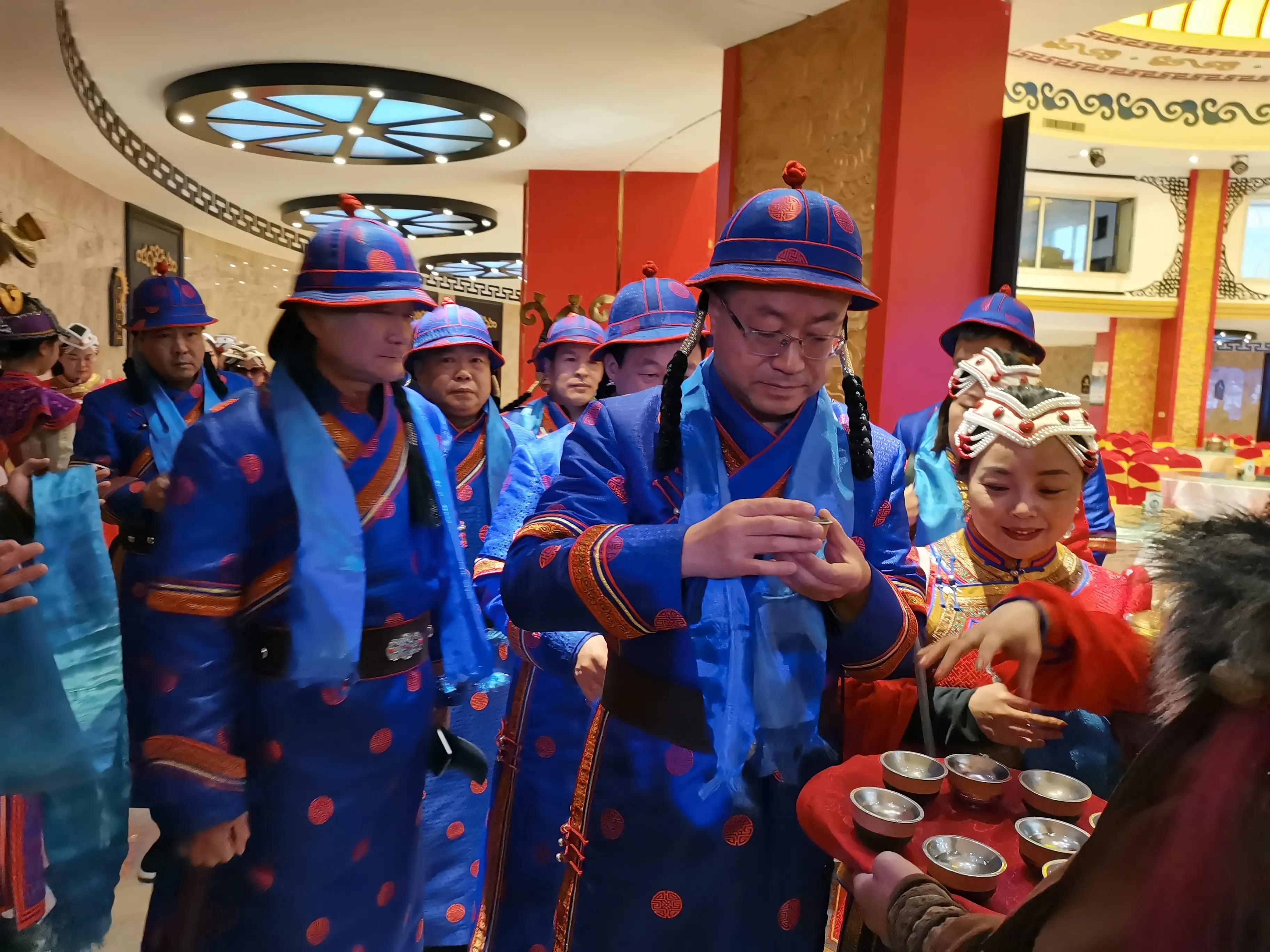 鄂尔多斯市文旅集团与西安重点旅行社深化合作恳谈会隆重召开