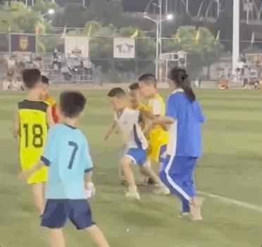 鏉戣秴鐏垎鐜板満,鏉戣秴鐏垎