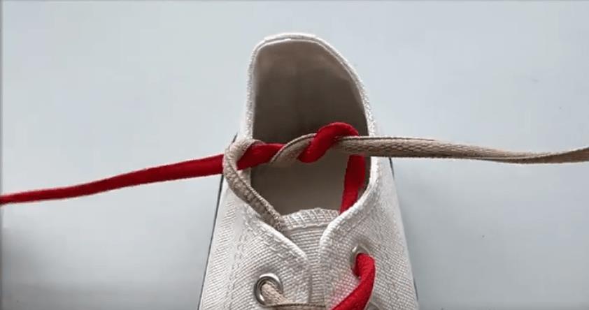 鞋带总散开是什么意思,鞋带总是散开应该怎样系