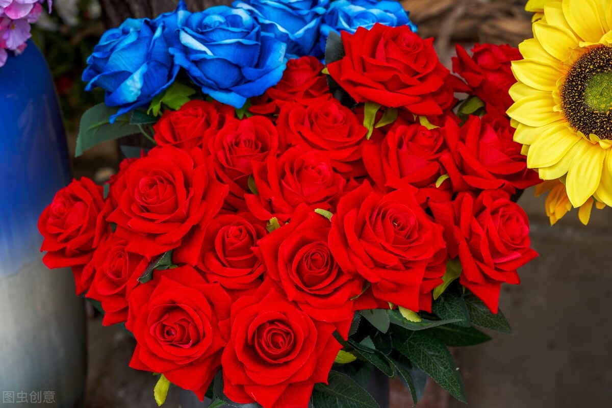 闺女上学谈恋爱怎么办,养女在家里没地位27岁不敢谈恋爱