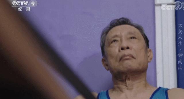 划船机适合家庭用吗,初学者用什么划船机