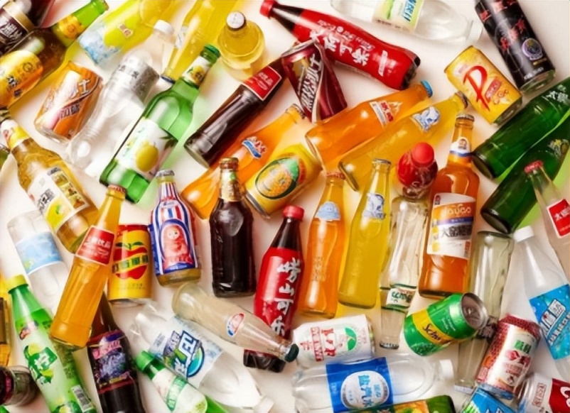 “洋可乐”卖2元还赚翻，国产汽水6块还亏本，到底谁在割韭菜？