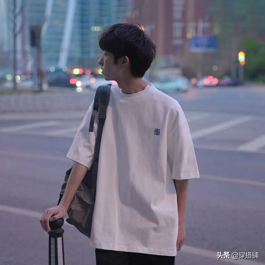 个子矮男士t恤短袖搭配技巧,男士矮个子怎么穿长款t恤