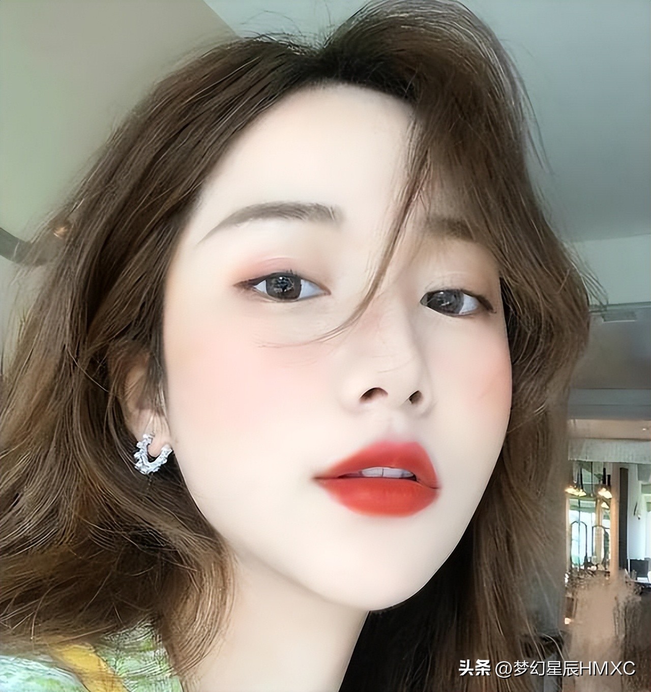 女人为什么不建议涂口红呢,中年女人涂什么口红