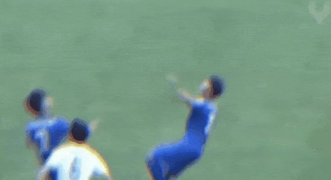 国足0比1卡塔尔韦世豪表现,“退钱哥”：国足踢得丑陋且讽刺