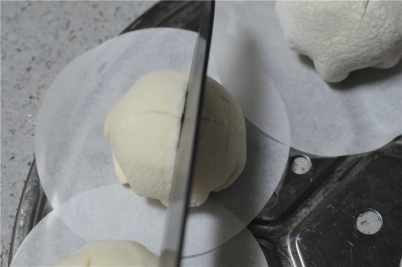 包子怎么做才能松软光滑,如何做能使包子松软有弹性