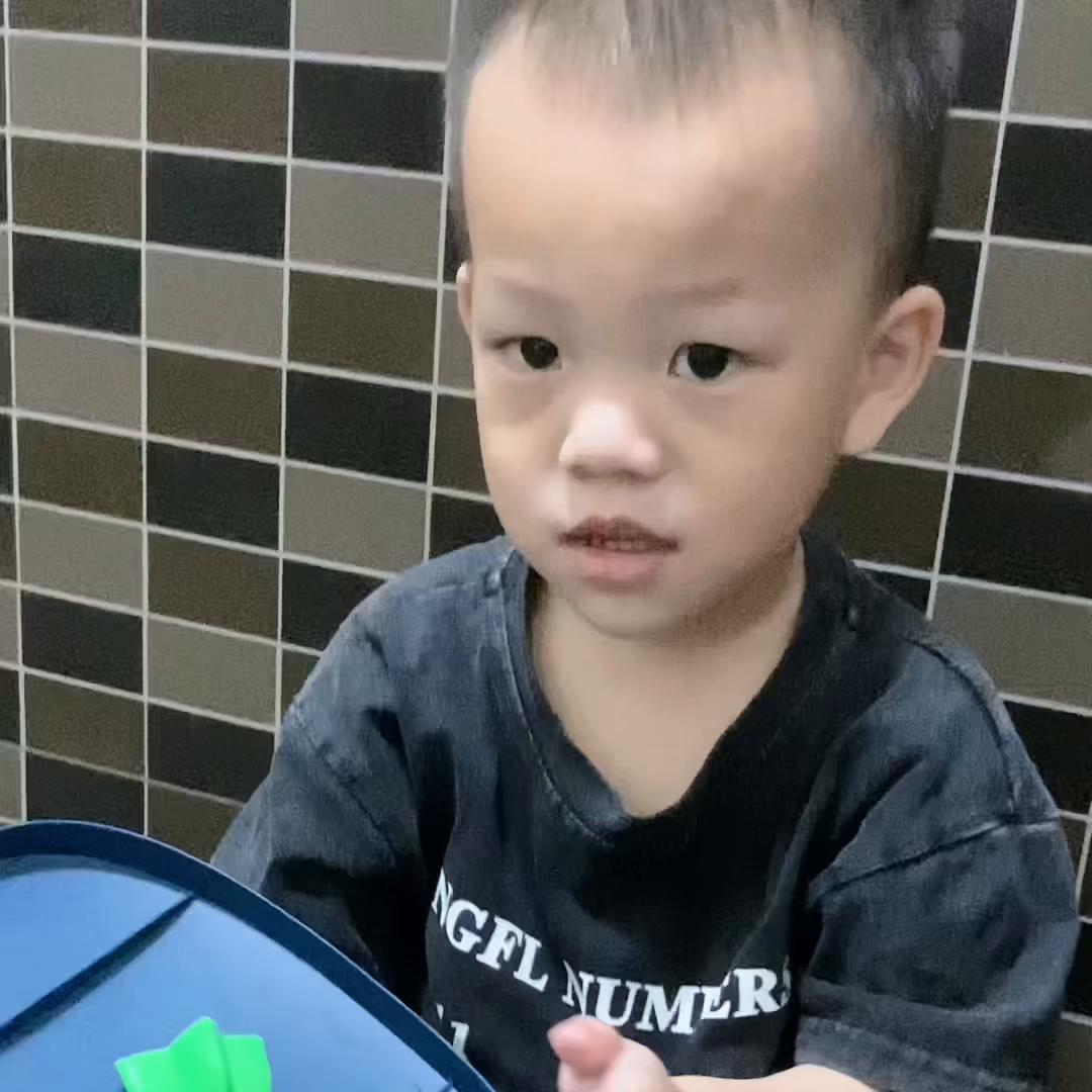 每天要被气死一万遍，都得待他如初恋，谁懂啊#熊孩子系列