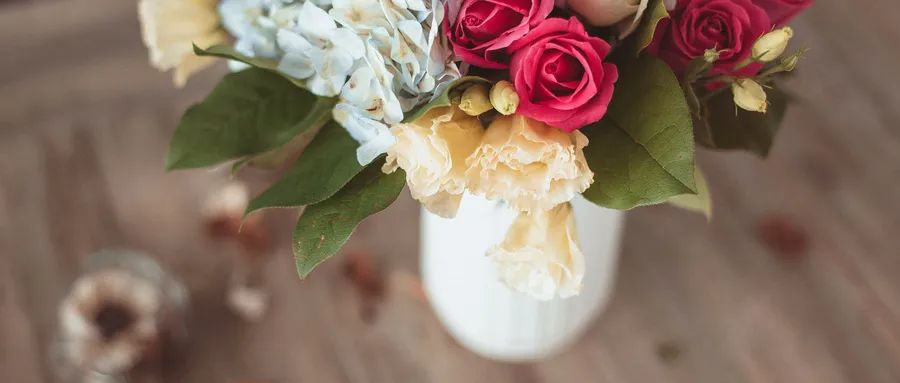 穿什么样的衣服就是什么样的人,穿什么衣服决定你什么样的人生