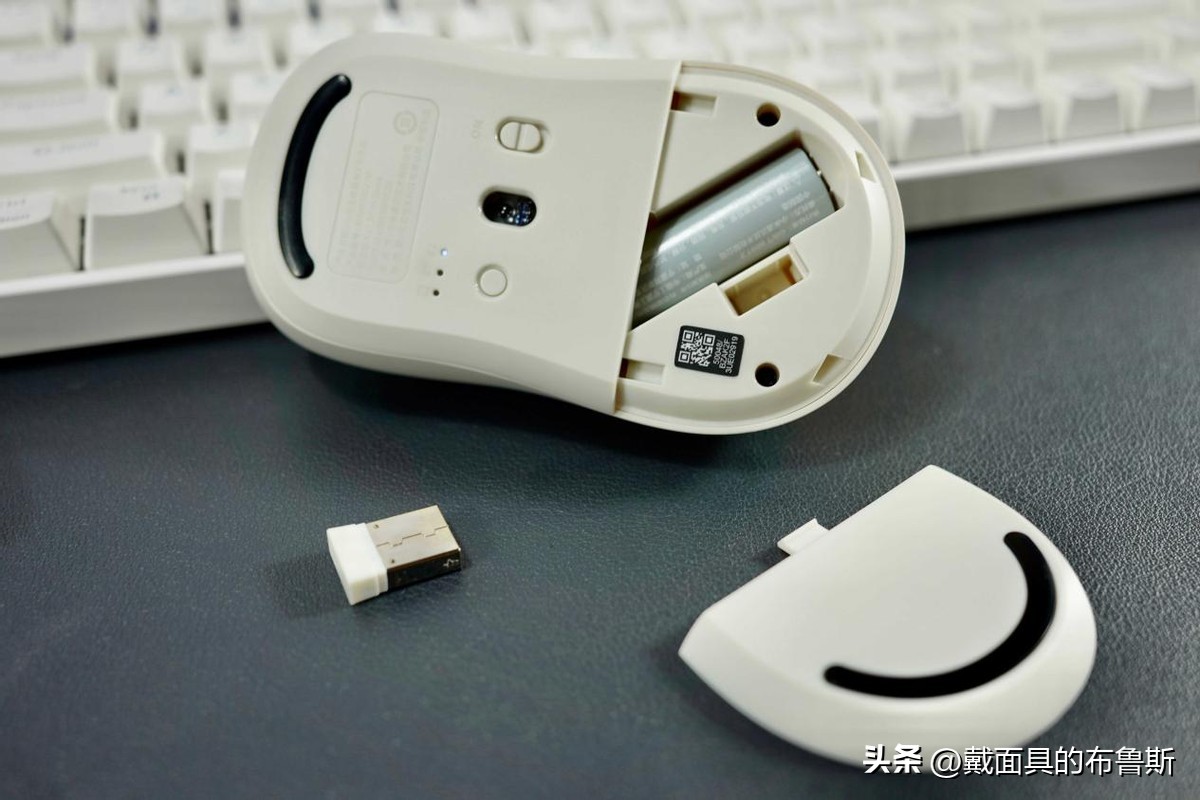 多彩鼠标m618闪蓝光,多彩鼠标m618评测