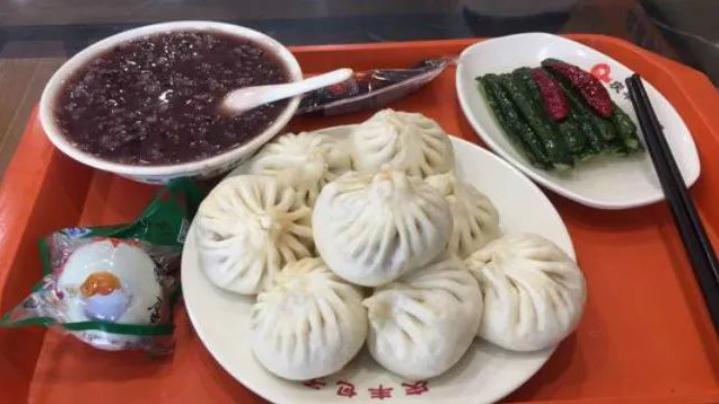 小小包子铺生意火爆,小小的包子店盈利