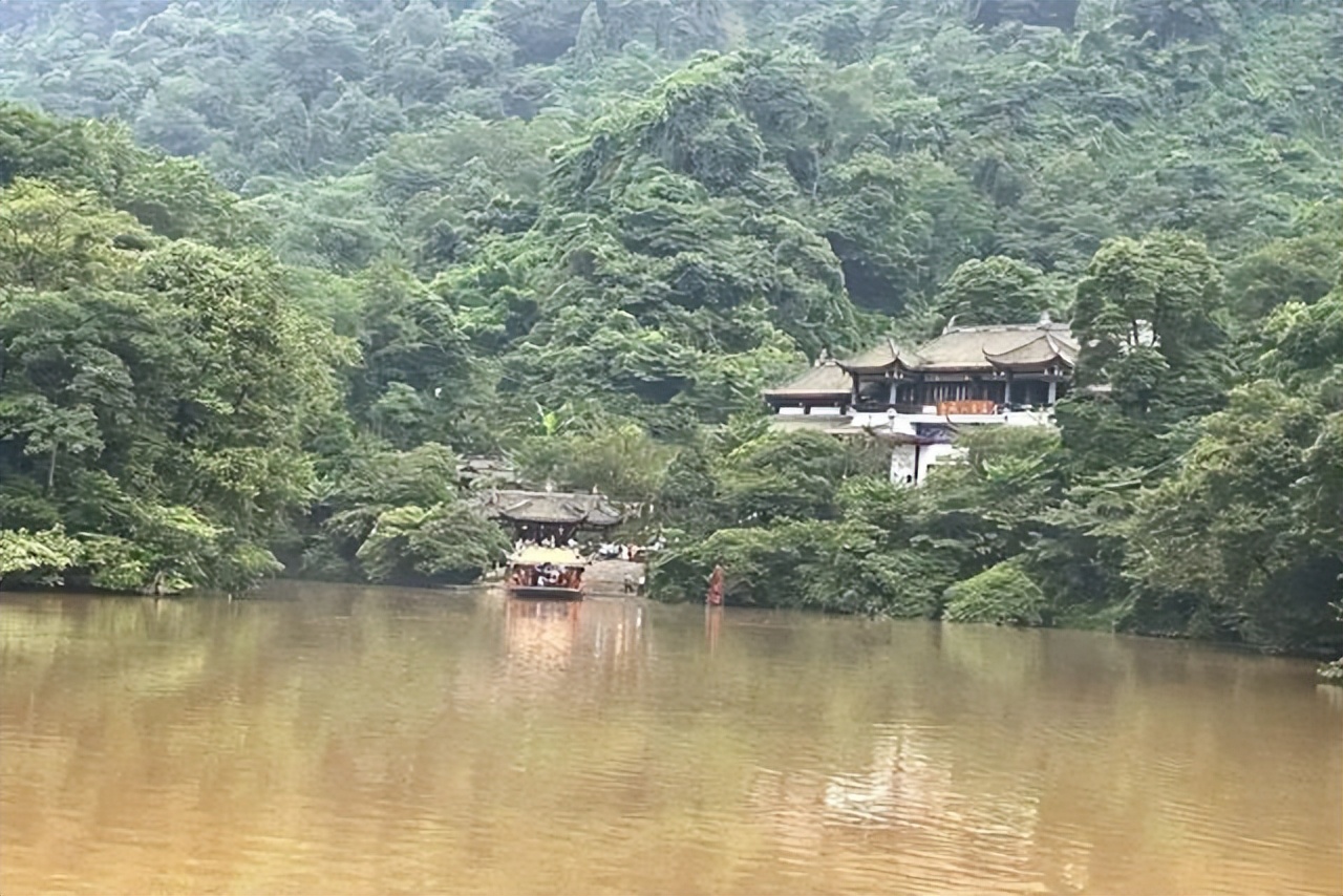 青城山春游视频,成都青城山前山旅游攻略