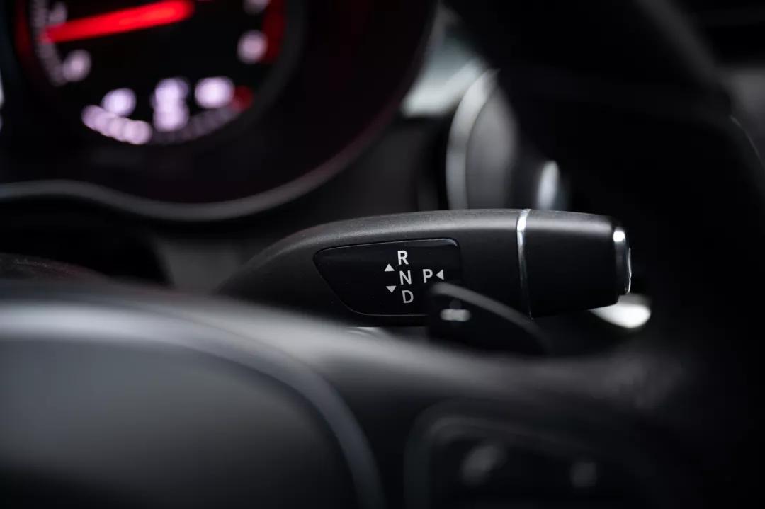 奔驰瓦罐二手,二手奔驰c200怎么样值得买吗