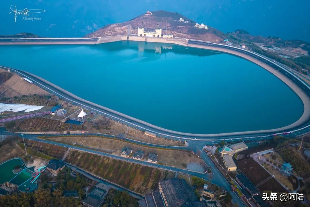 傍晚的江南天池宛如天空之境,江南天池值得玩吗