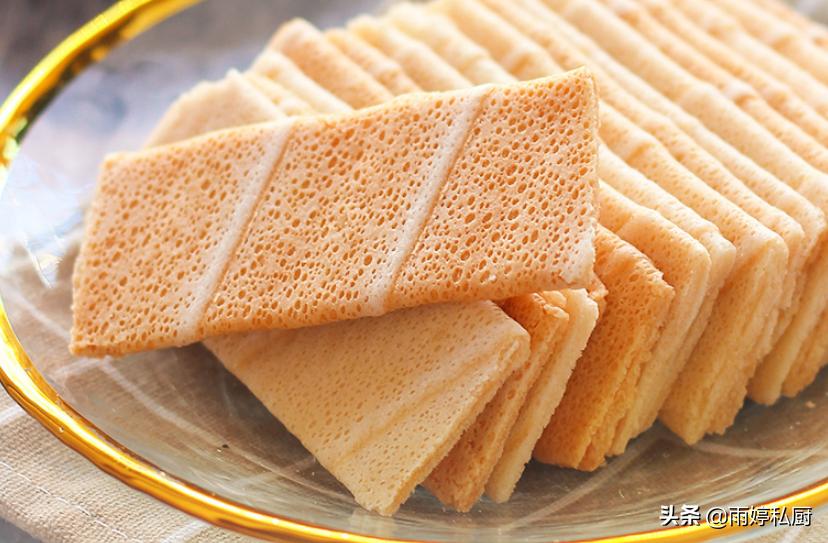 小时候吃的最经典的原味饼干,8090后儿时的非常薄的饼干