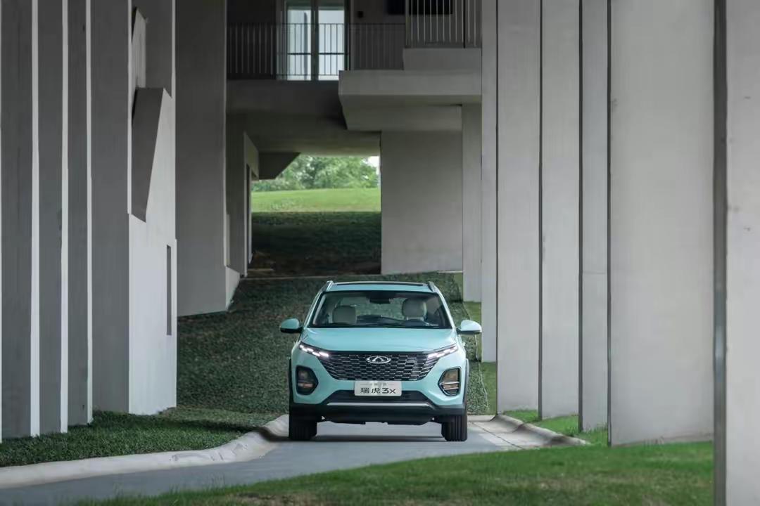 奇瑞瑞虎3x和瑞虎3手动挡油耗如何,奇瑞瑞虎3x手动钻石版价格及油耗