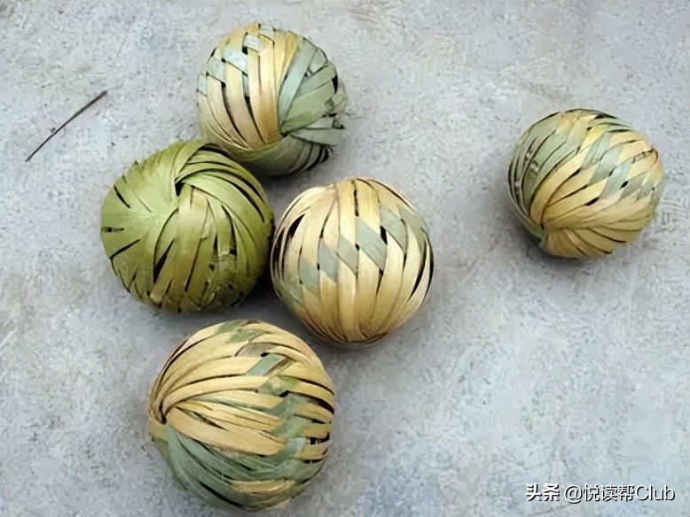 仡佬族打秋千运动,仡佬族打篾鸡蛋游戏图片