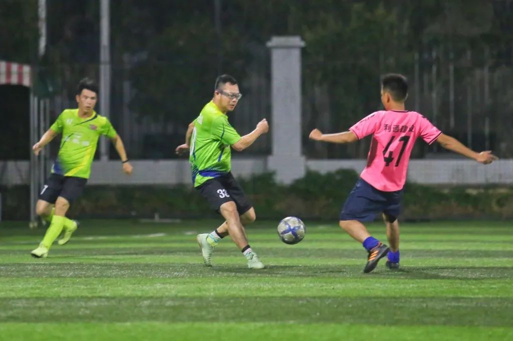 一起足球一起公益,一起为中国足球添砖加瓦