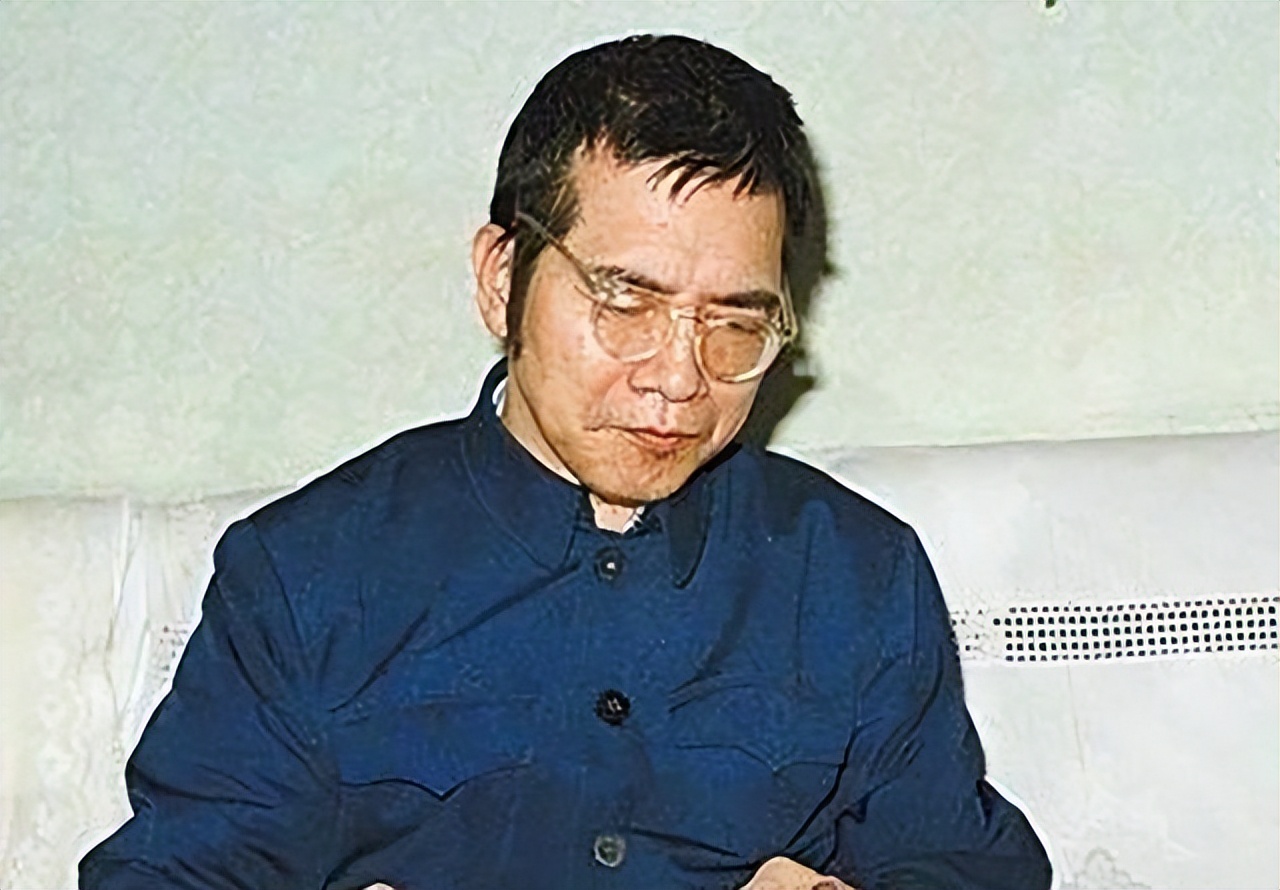 陈景润经历过什么困难,陈景润为何生活能力低下