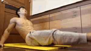 一天练出8块腹肌只需1个动作,一天就能练出腹肌马甲线的动作