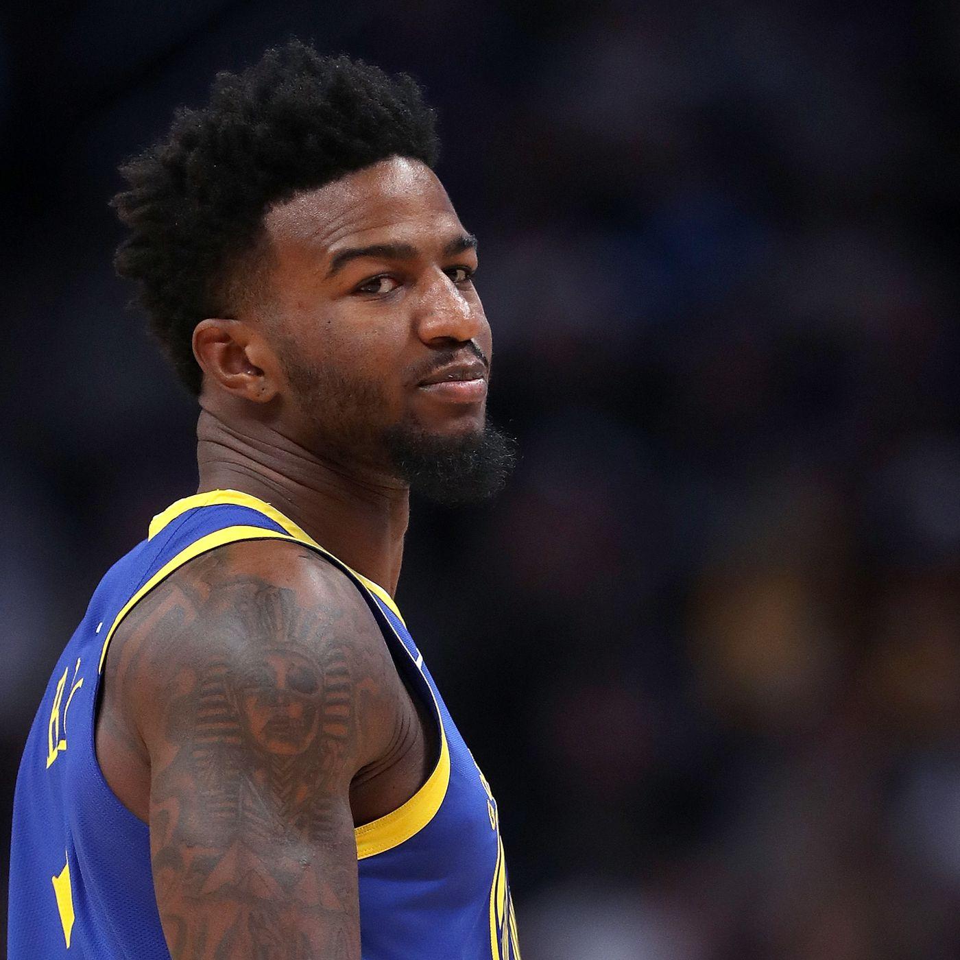 4年流浪8支球队，正值巅峰没球打！离开勇士3年，他合同都拿不到