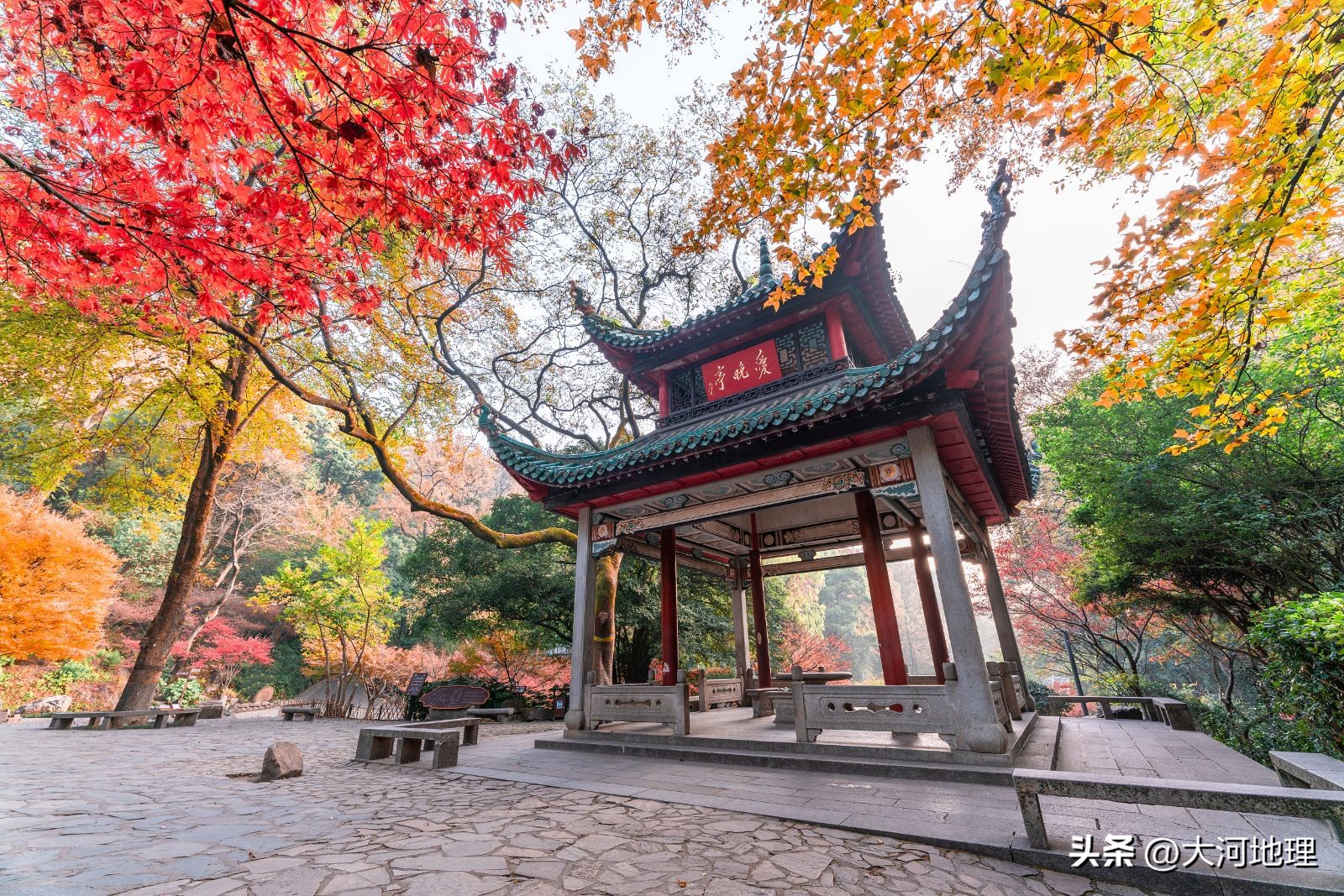 中国南方这30个景点,难说多知名,但敢说它的秋色最艳最浪漫