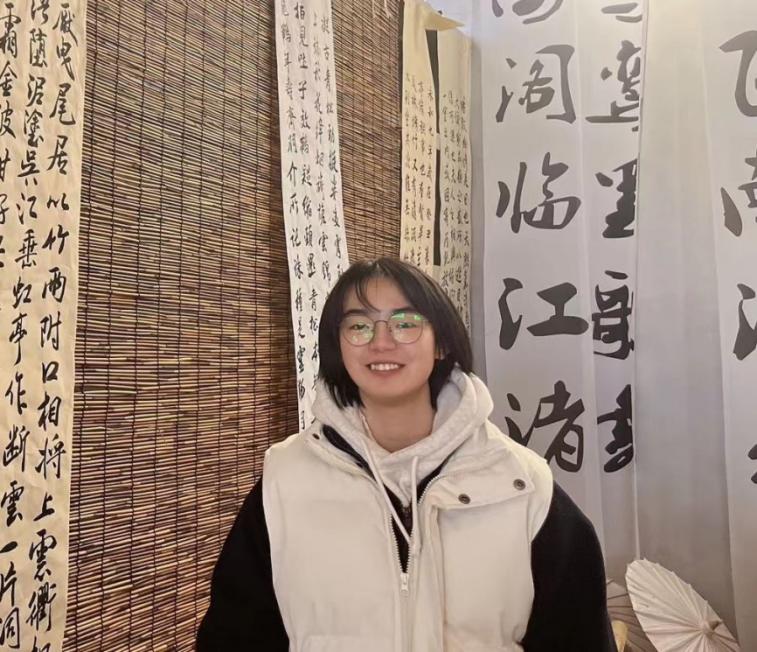 武汉大学校花惊艳全场,武汉女学霸状元