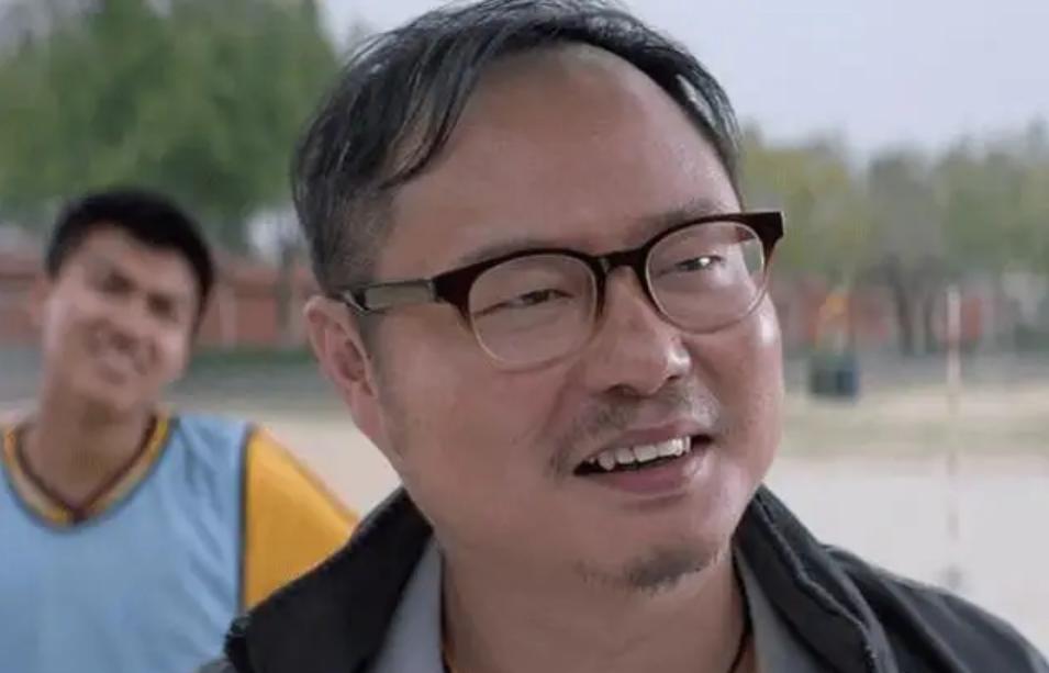 脱发怎么办快速恢复发际线,发际线后移脱发的原因和治疗方法