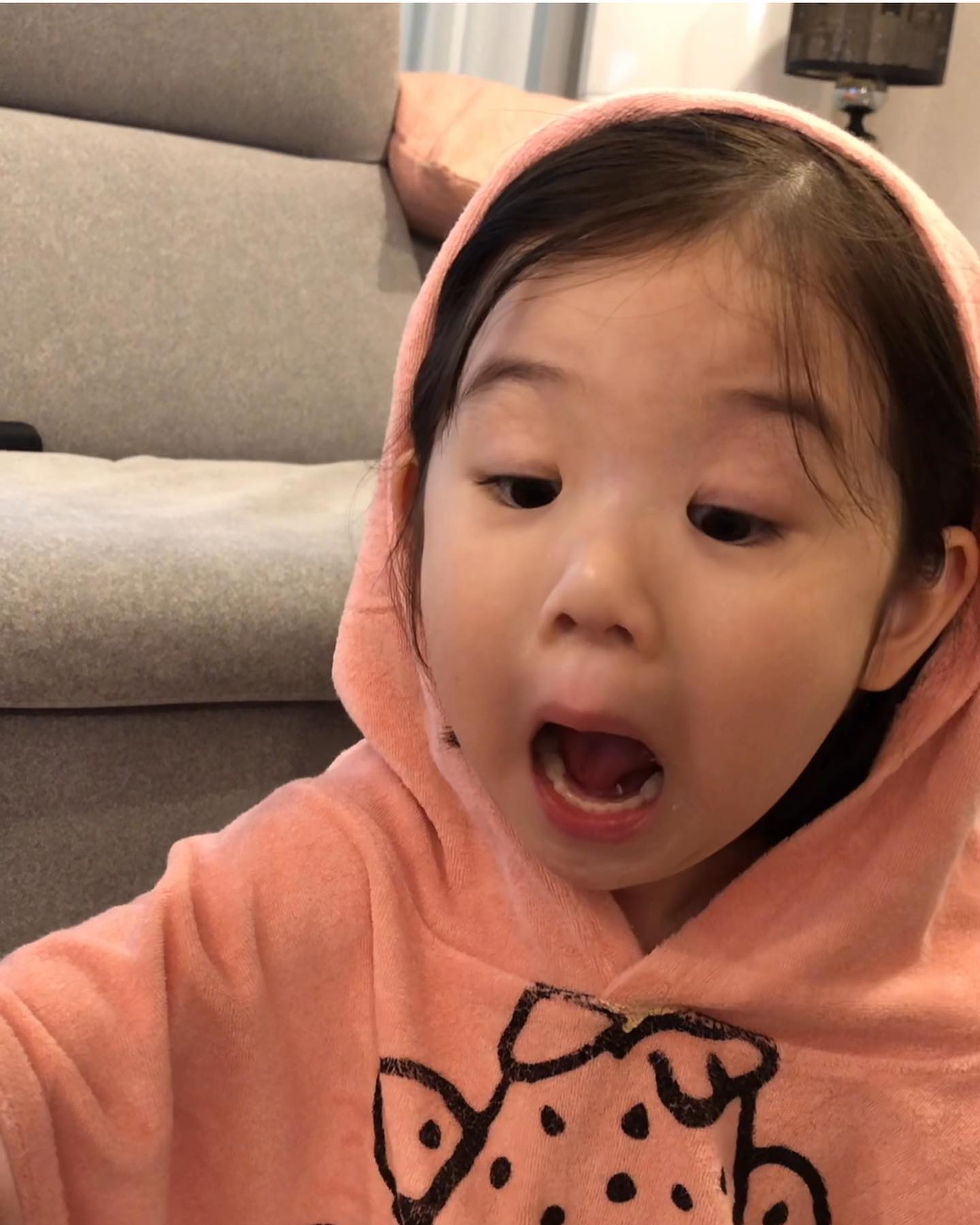 最近超火的可爱小女孩表情包,小女孩可爱萌表情包