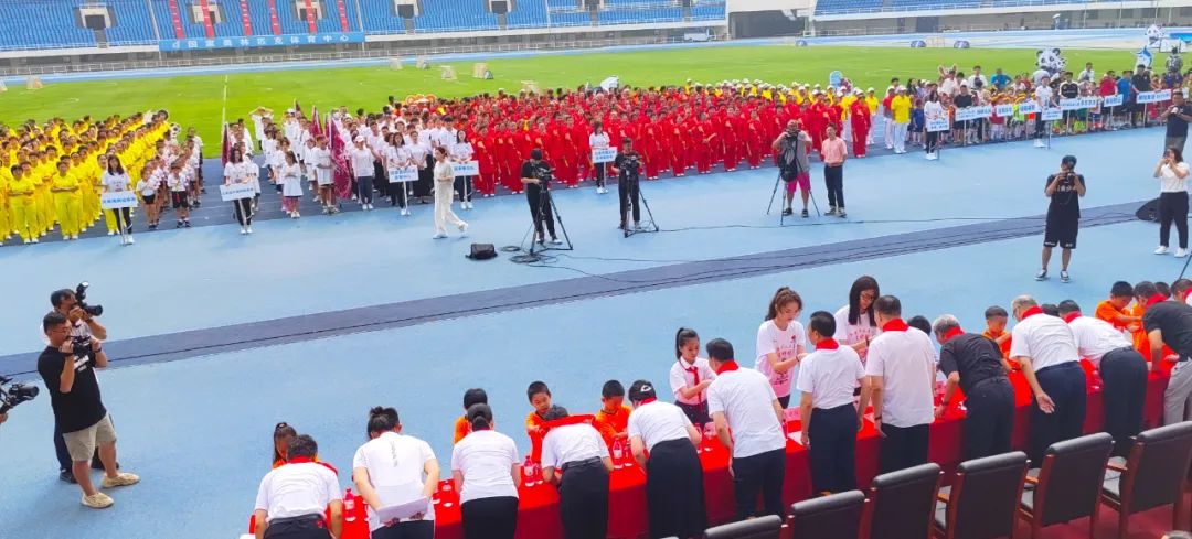 太极功夫扇全民健身,太极全民健身大会