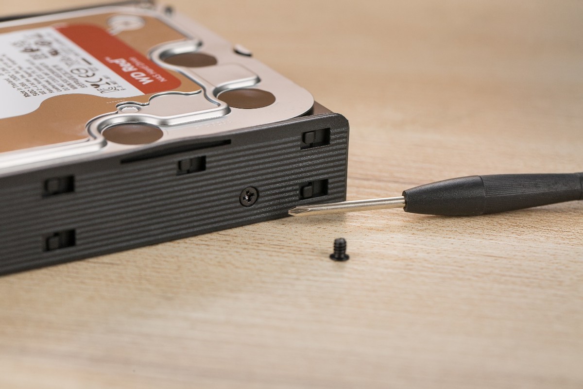 给自己的重要数据安一个好家，Yotamaster磁盘阵列柜评测