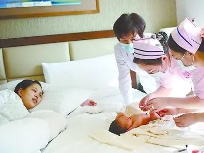 二胎坐月子是去月子中心还是家好,宝妈到月子会所