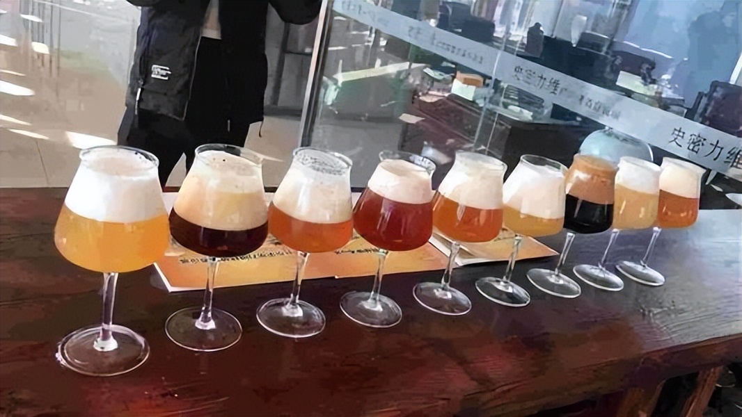 自酿啤酒原料供应商,自酿啤酒酿酒设备批发