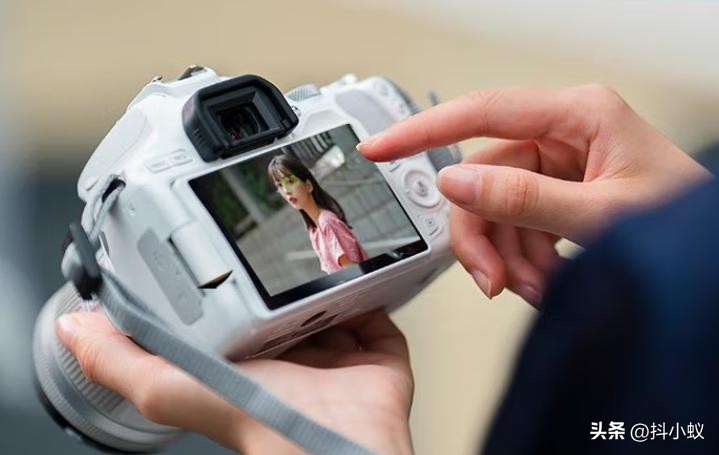 数码相机和单反的区别哪个好,单反相机和数码相机的区别