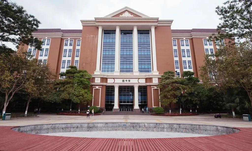 广东超本科线的大专院校排名,广东大专院校排名及分数线