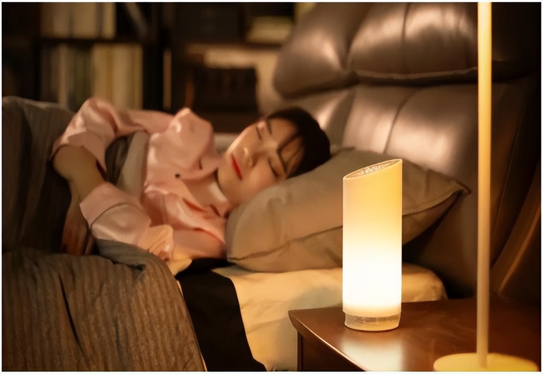 哄睡行业成色情温床？大量年轻人为追求“颅内高潮”，正沉迷其中