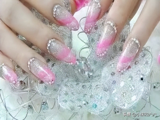 得了甲沟炎该怎么办？千万别急着拔甲