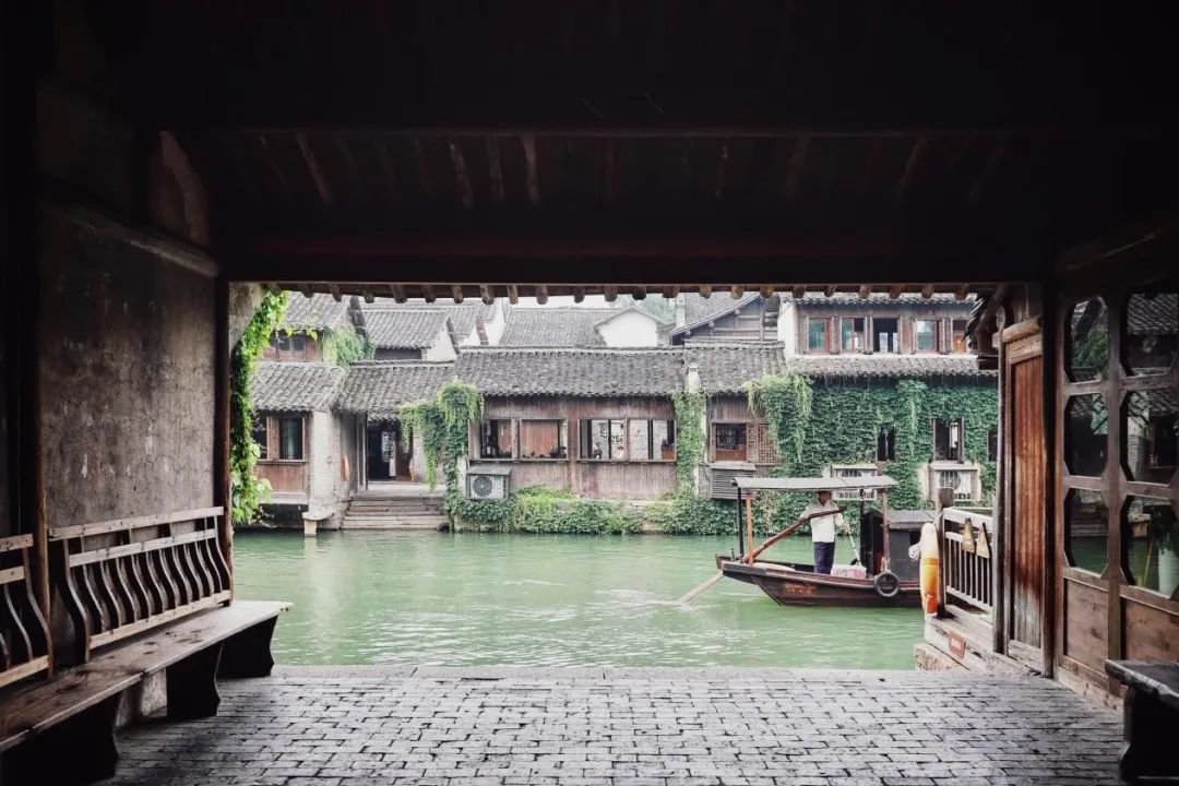 宝马三系330li驾驶感受,拥有一辆宝马三系的体验