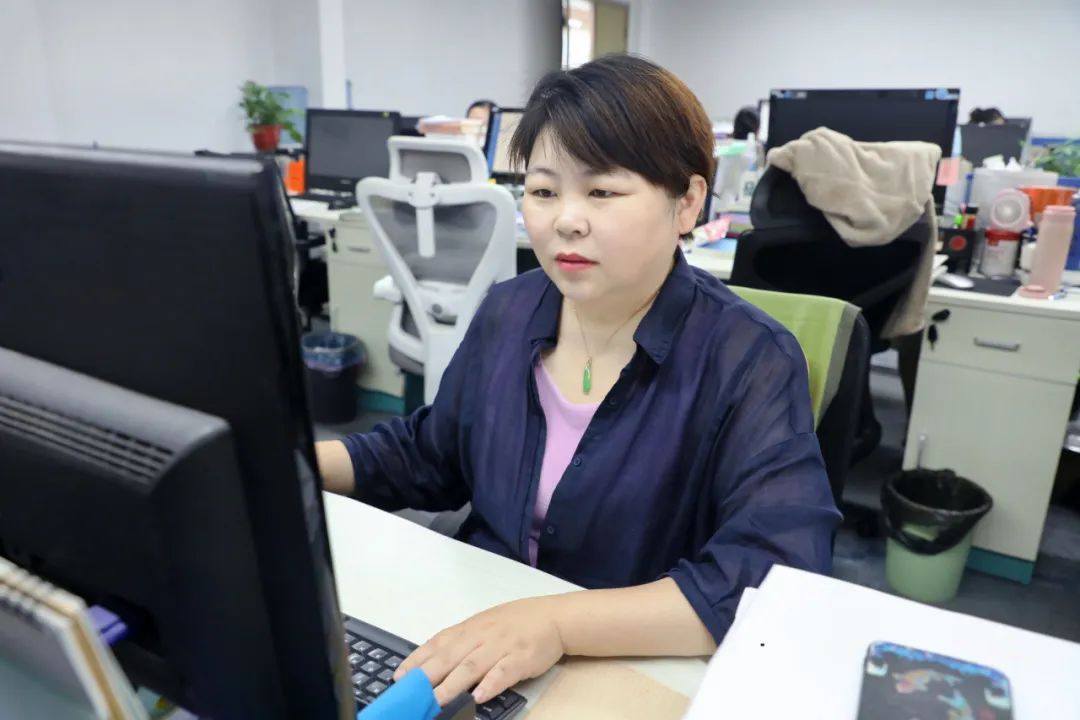 孩子把自己封闭在家里怎么办,孩子把自己封闭起来