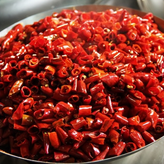 如何牛油火锅底料清澈红亮,炒好火锅料