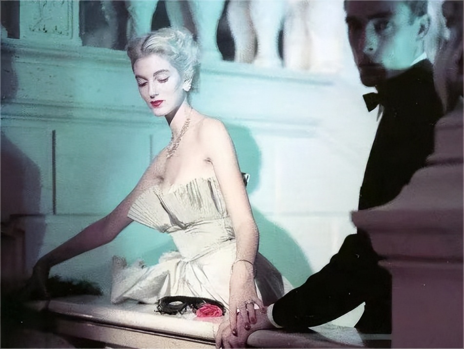 名模卡门20-80岁的成长历程,91岁超模卡门戴尔美了一辈子