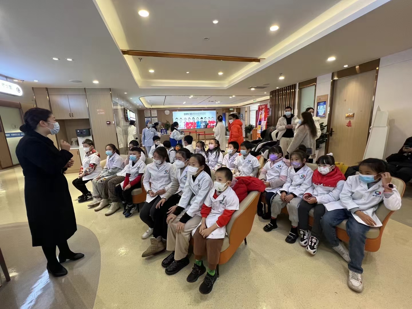 小小牙医职业体验活动策划,小小牙医体验营告别口腔小疾病