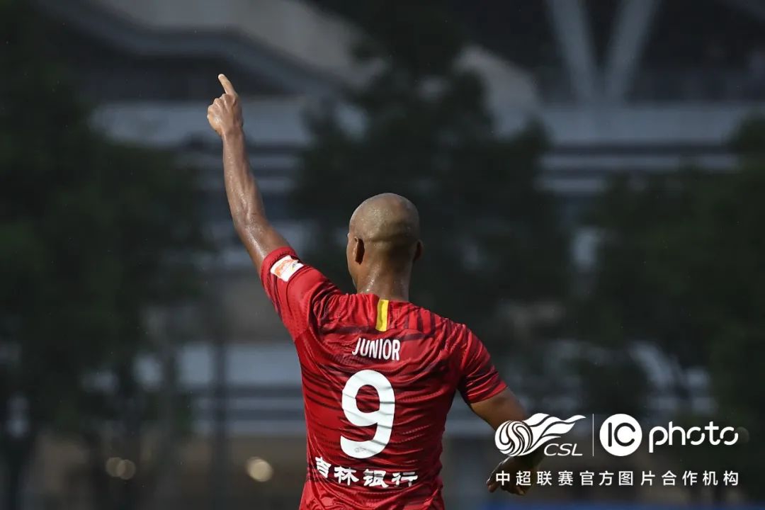 亚泰球迷祝福泰山,长春亚泰最新转会消息儒尼奥尔