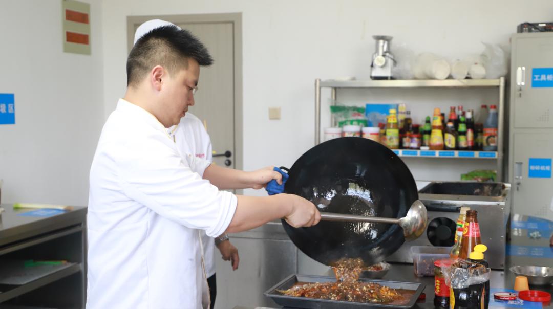 免费学烤鱼的教程,烤鱼技术学费