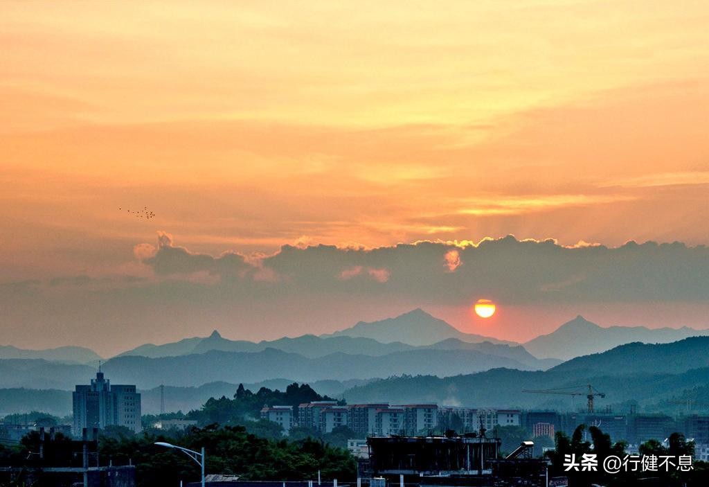 青山诗词经典赏析,关于描写青山的诗句古诗